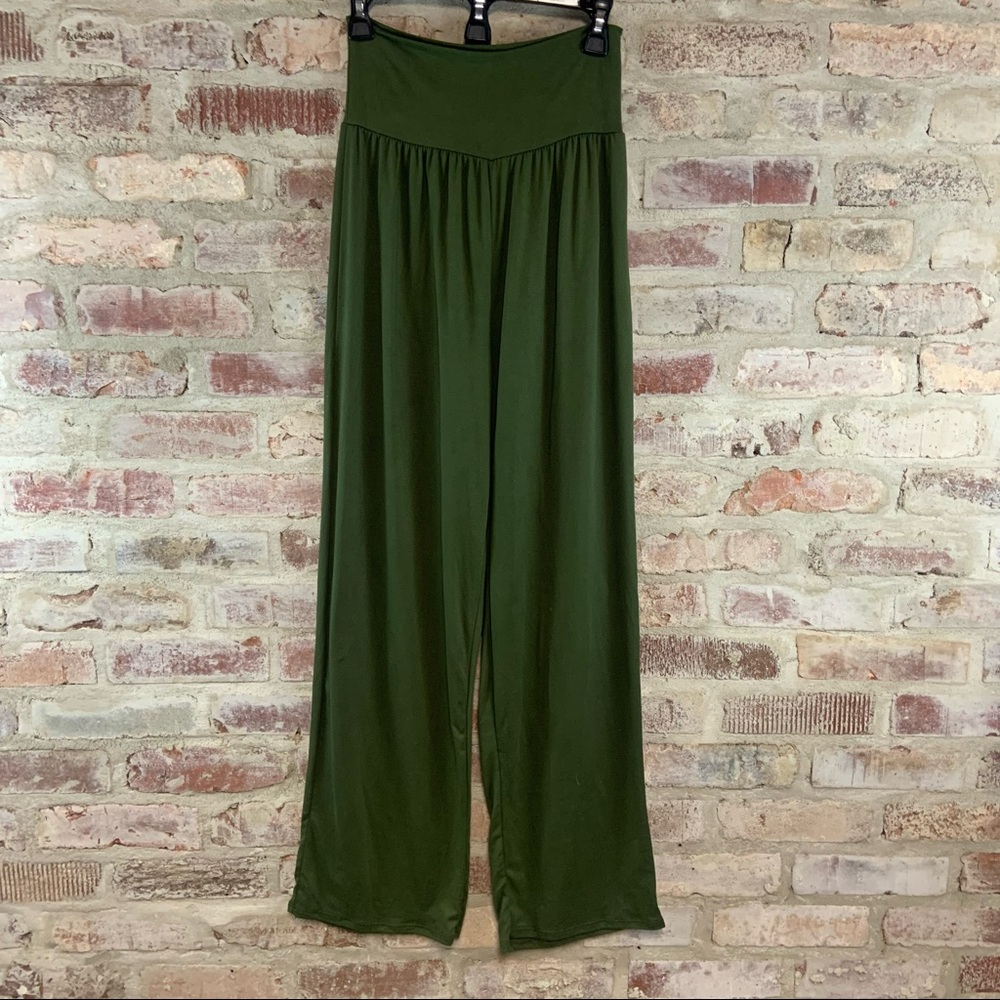 Green wide leg lounge pants medium